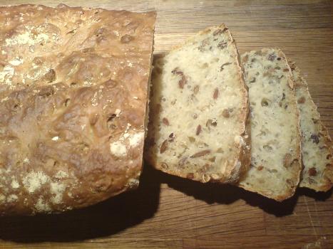 dinkelbrod-med-pumpakarnor