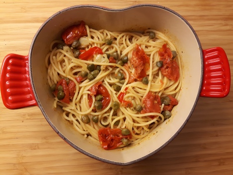 Spaghetti con pomodori Scattarisciati